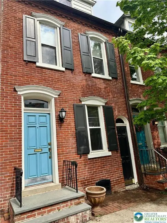 413 N 9th Street, Allentown, PA 18102 - #1