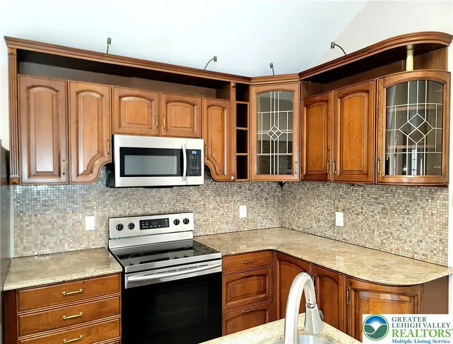 867 Underwood Road W, East Stroudsburg, PA 18302 - #3