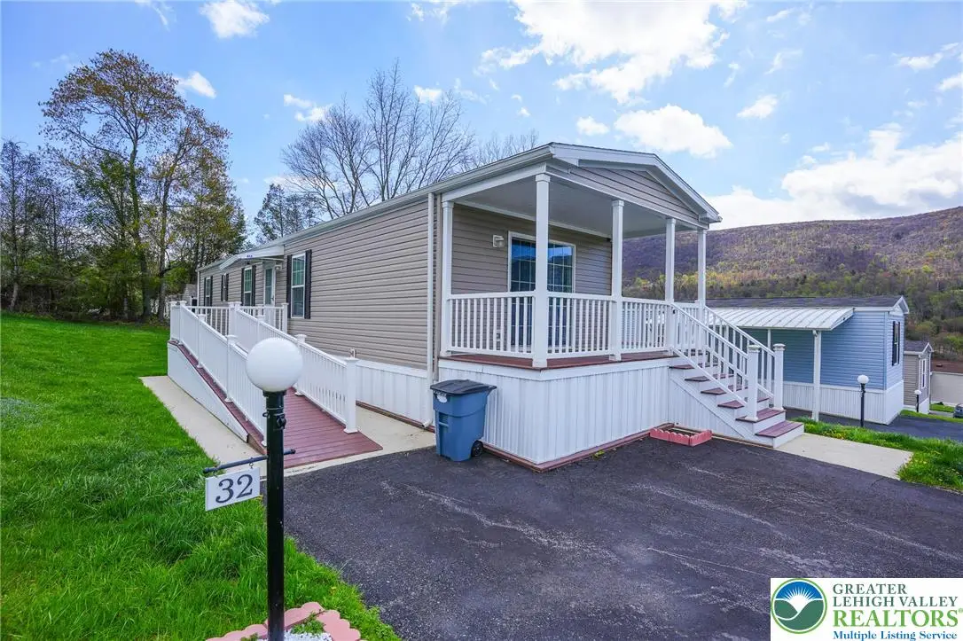 32 Hillside Place, Lower Towamensing, PA 18058 - #1