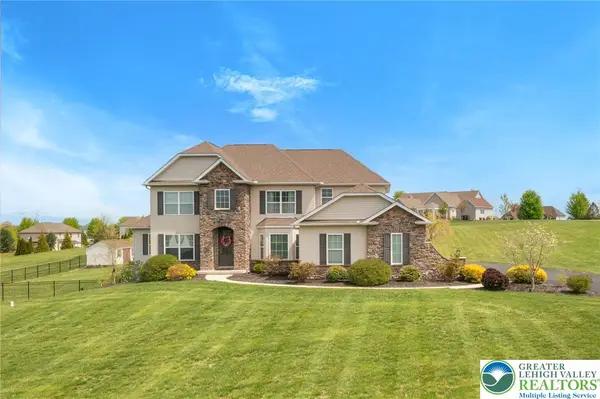 208 E Dell Road, Bushkill Twp, PA 18014