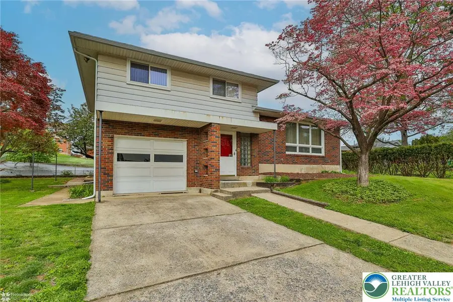 1220 S Lumber Street, Allentown, PA 18103 - #2