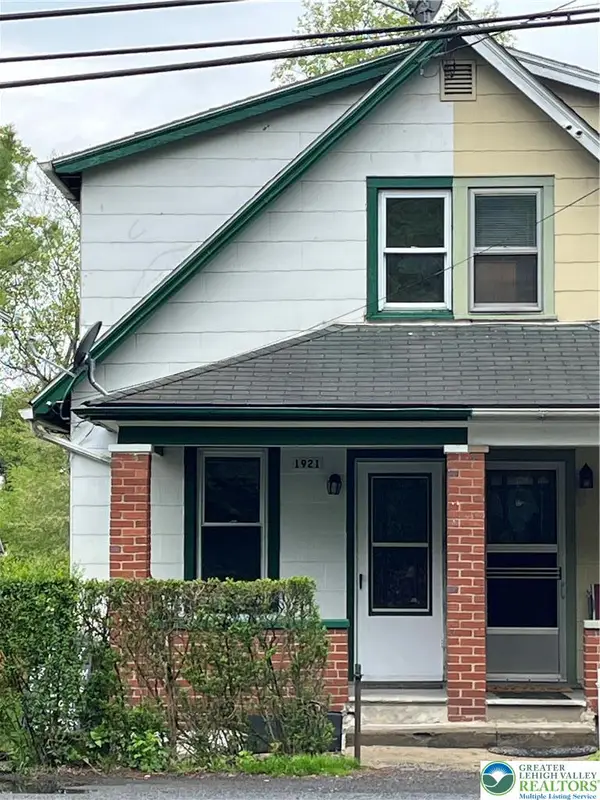 1921 Willow Park Road, Bethlehem Twp, PA 18020
