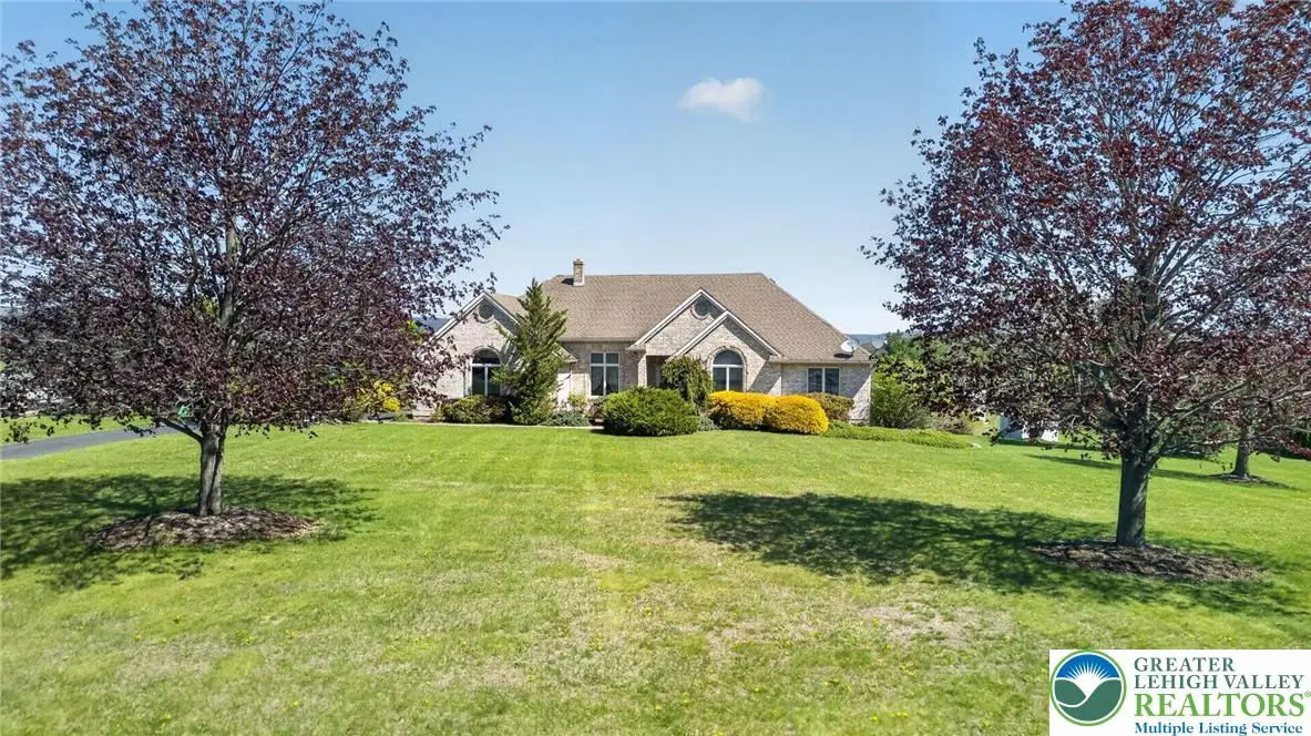 353 Beaver Run Drive, Bushkill, PA 18064 - #1