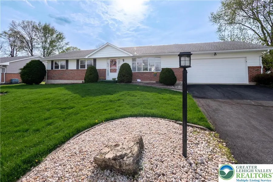 1424 Oak Drive, Ancient Oaks, PA 18062 - #2