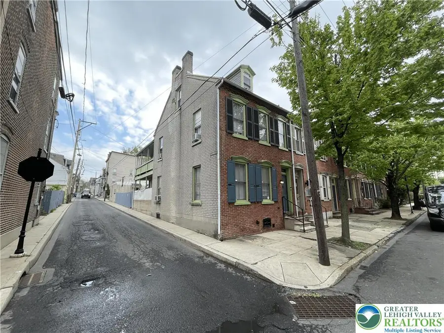 824 W Gordon, Allentown, PA 18102 - #3