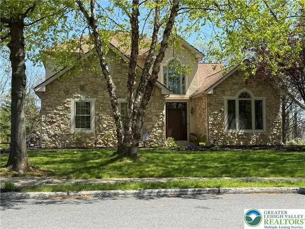 291 Water Lilly Court, Upper Macungie Twp, PA 18104