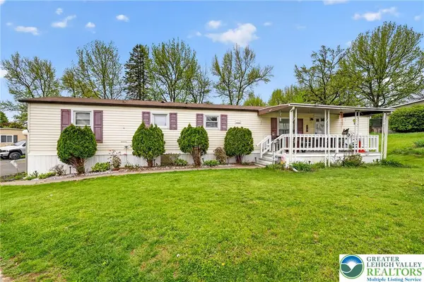 8766 Turkey Ridge Road, Upper Macungie Twp, PA 18031