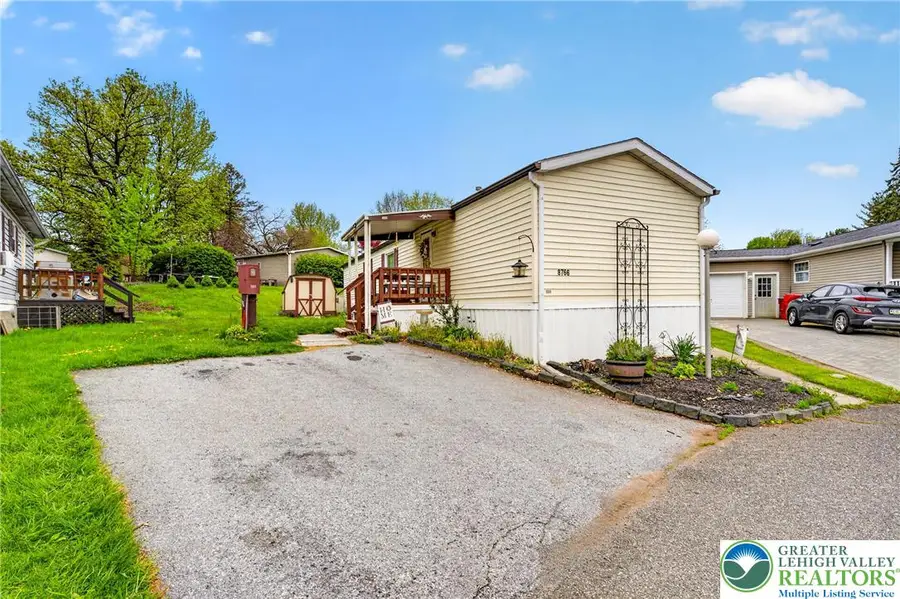 8766 Turkey Ridge Road, Breinigsville, PA 18031 - #2