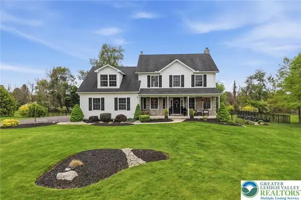 206 Cherry Court, Bushkill Twp, PA 18064