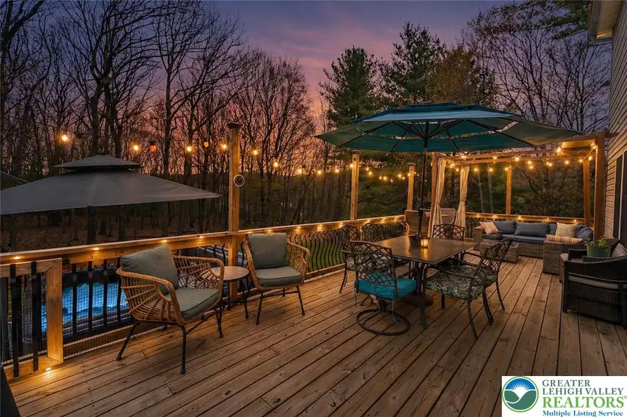 2512 Valley View Acres Road, Chestnuthill, PA 18360 - #2