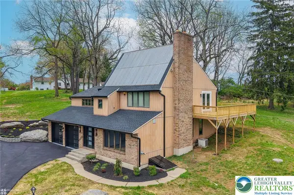 4410 Circle Drive, Lower Nazareth Twp, PA 18020