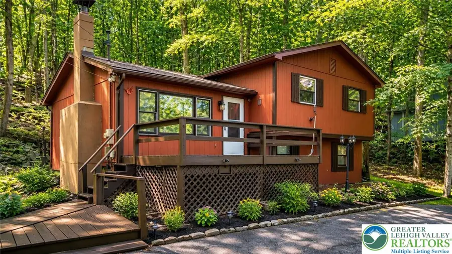 6061 Decker Road, Saw Creek, PA 18324 - #2