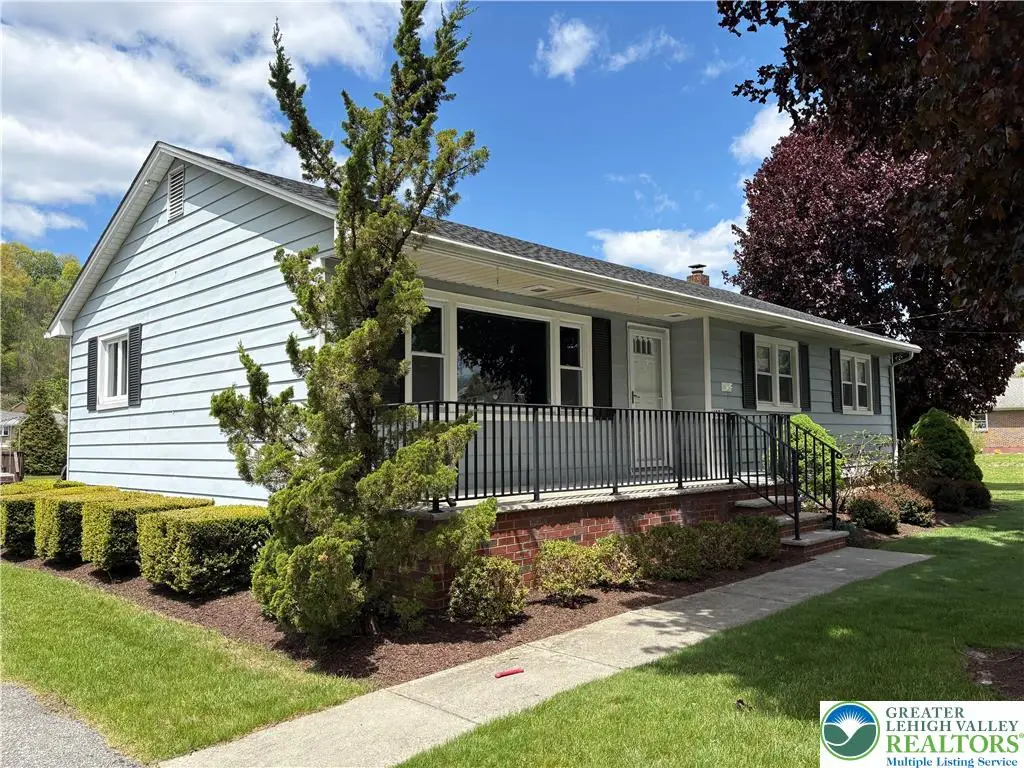 6586 School Street, Martins Creek, PA 18013 - #1