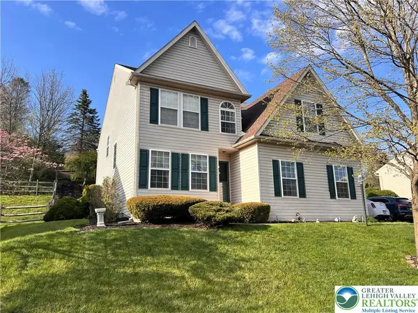 8355 Valley Grn, Upper Macungie Twp, PA 18051
