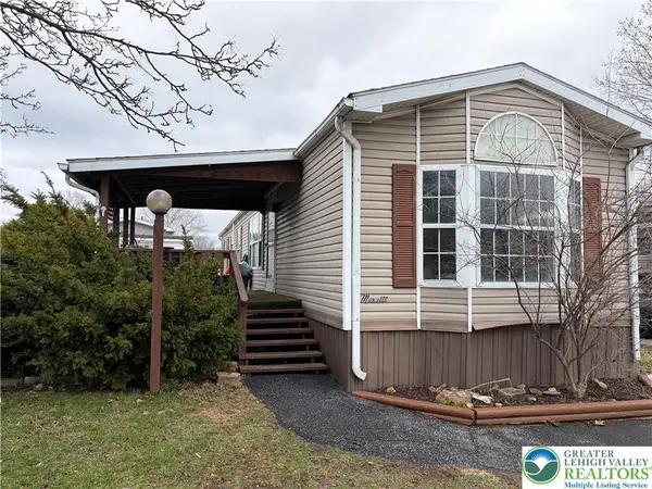 82 Juniper Court, East Allen Twp, PA 18014