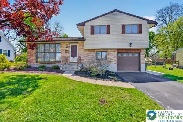 3410 Thomas Street, Hokendauqua, PA 18052 - #1