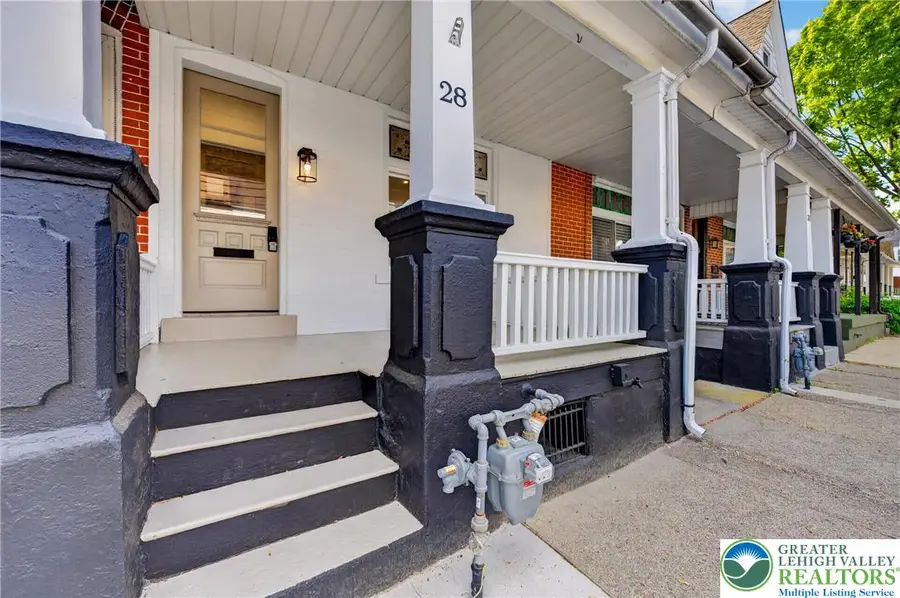 28 N 4th Street, Emmaus, PA 18049 - #3