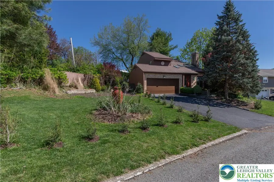 4004 Westview Drive, Cetronia, PA 18104 - #2