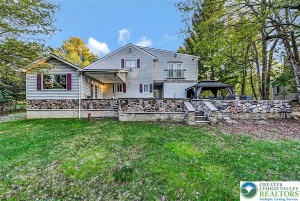 61 Chapman Circle, Penn Forest Twp, PA 18210