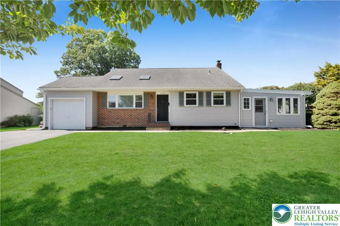 2049 Vista Drive, Bethlehem, PA 18018 - #1