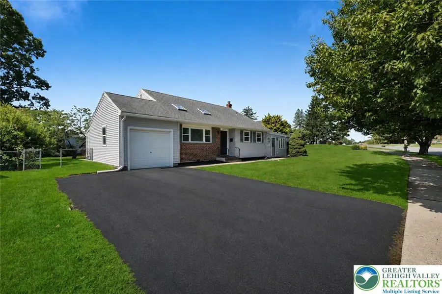 2049 Vista Drive, Bethlehem, PA 18018 - #3