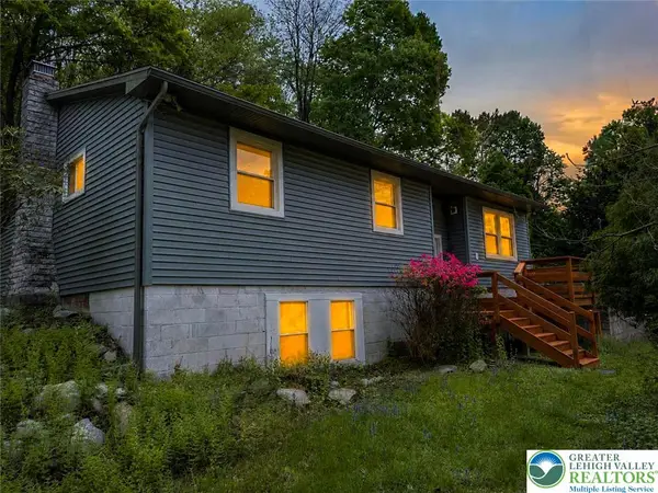 246 Allen Street, Franklin Twp, PA 18235