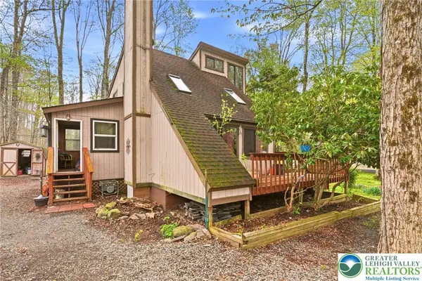 2219 Maple Leaf Court, Coolbaugh Twp, PA 18347