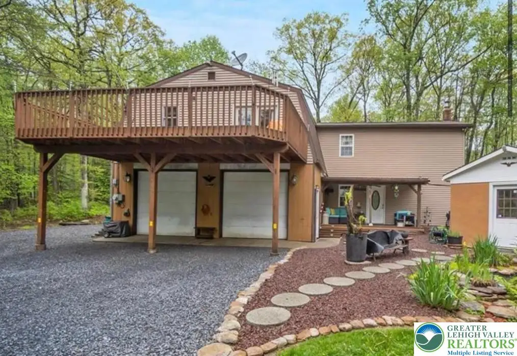 9223 N Loop Road, Washington, PA 18080 - #1