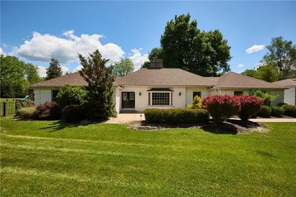 1989 W Point Drive, Bethlehem City, PA 18015