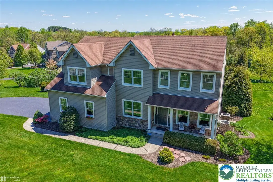 154 Country Chase Drive, Bushkill, PA 18091 - #1