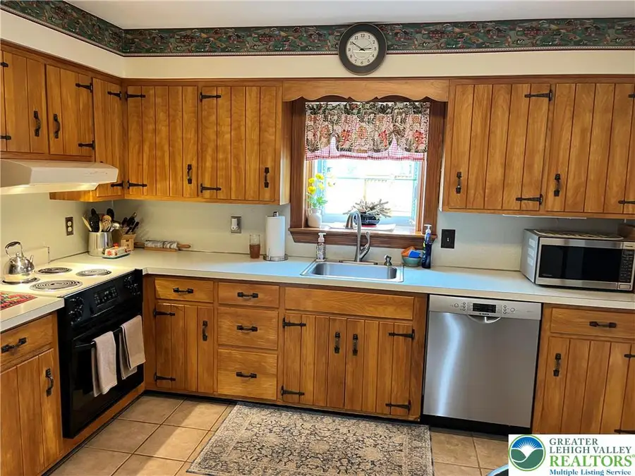 4682 Pine Drive, Lower Nazareth, PA 18064 - #2