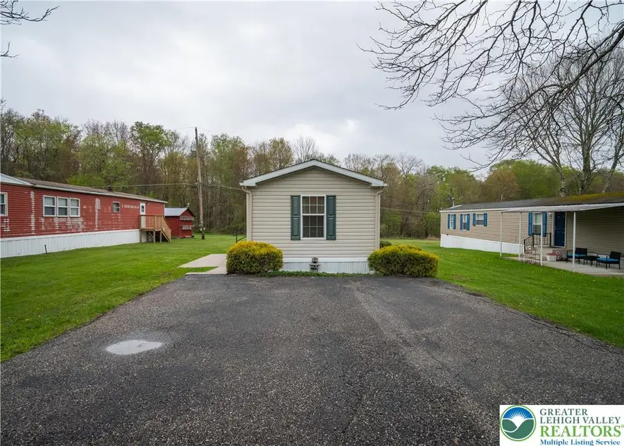 13 Clifton Manor Drive, Clifton, PA 18424 - #2