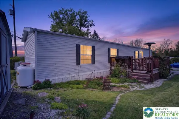 39 Country Club Road, Allen Twp, PA 18067