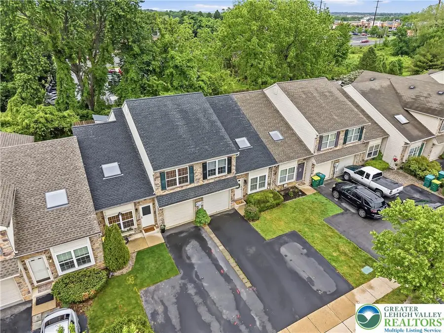 5543 Stonecroft Lane, Lower Macungie, PA 18106 - #2