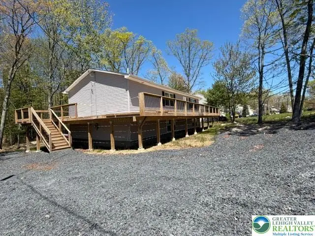 224 Kensington Drive, Saw Creek, PA 18324 - #2
