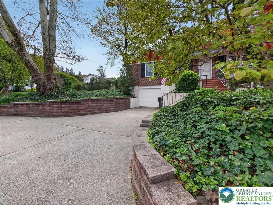 1346 E Emmaus Avenue, Salisbury, PA 18103 - #2