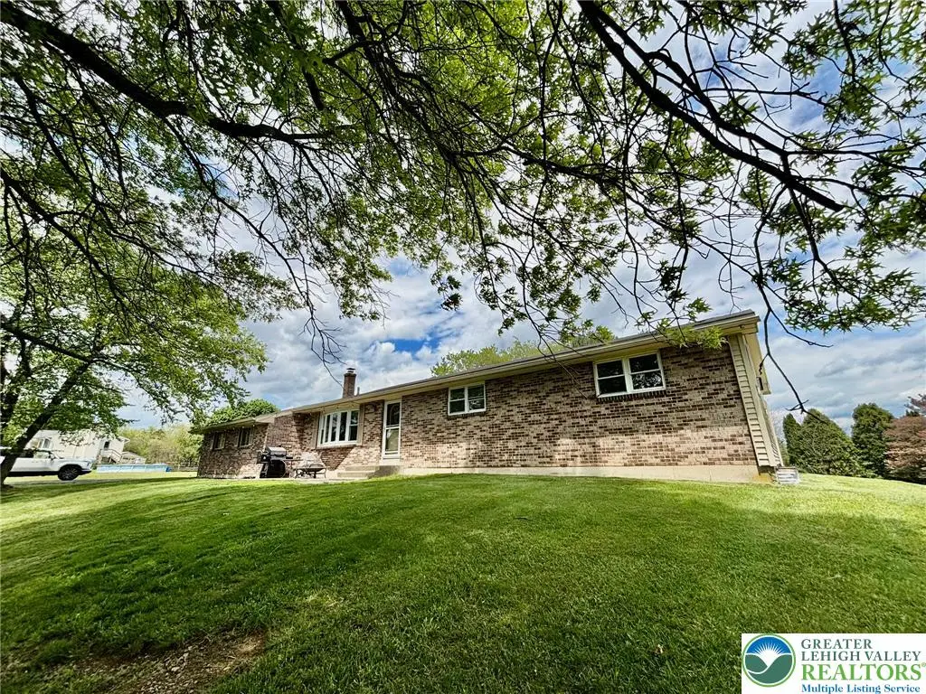 8813 Bluejay Rd, Lynn, PA 19529 - #1