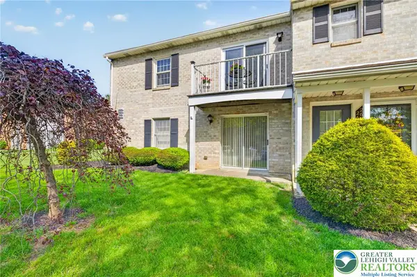 2689 Rolling Green Drive, Lower Macungie Twp, PA 18062
