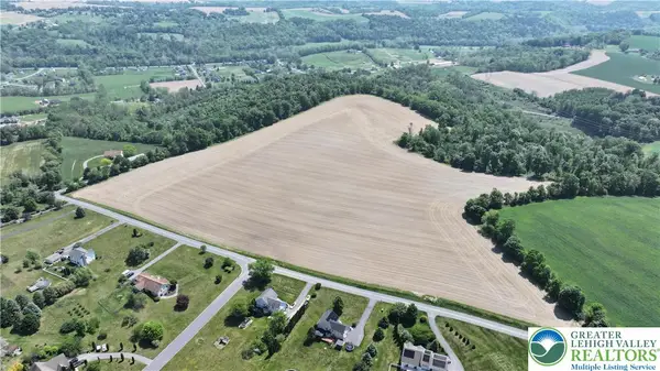Benns Hill Rd, Bangor Boro, PA 18013