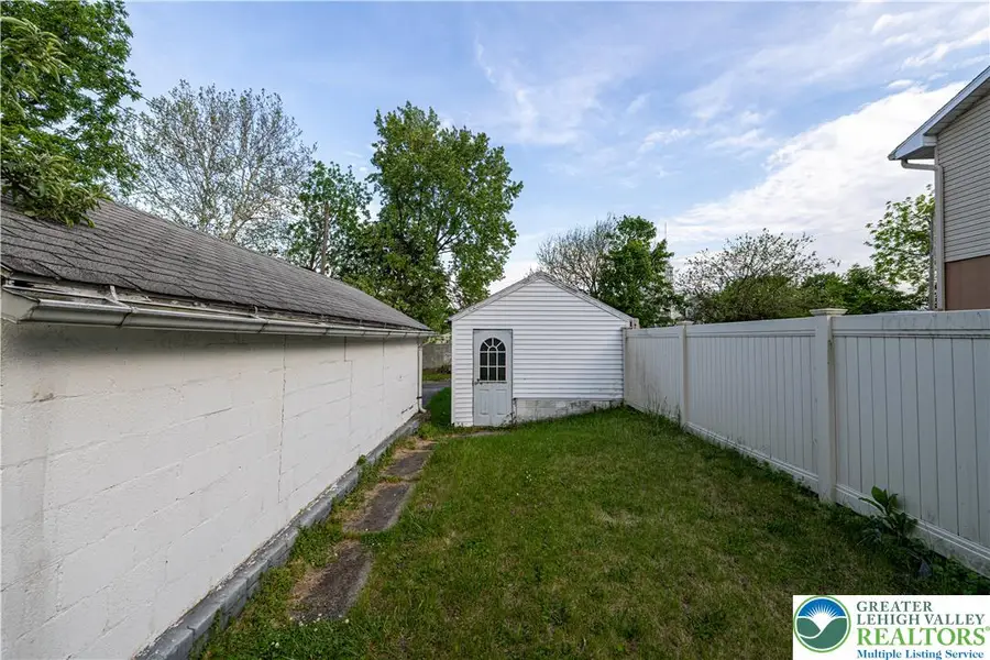 335 Mulberry Street, Catasauqua, PA 18032 - #2