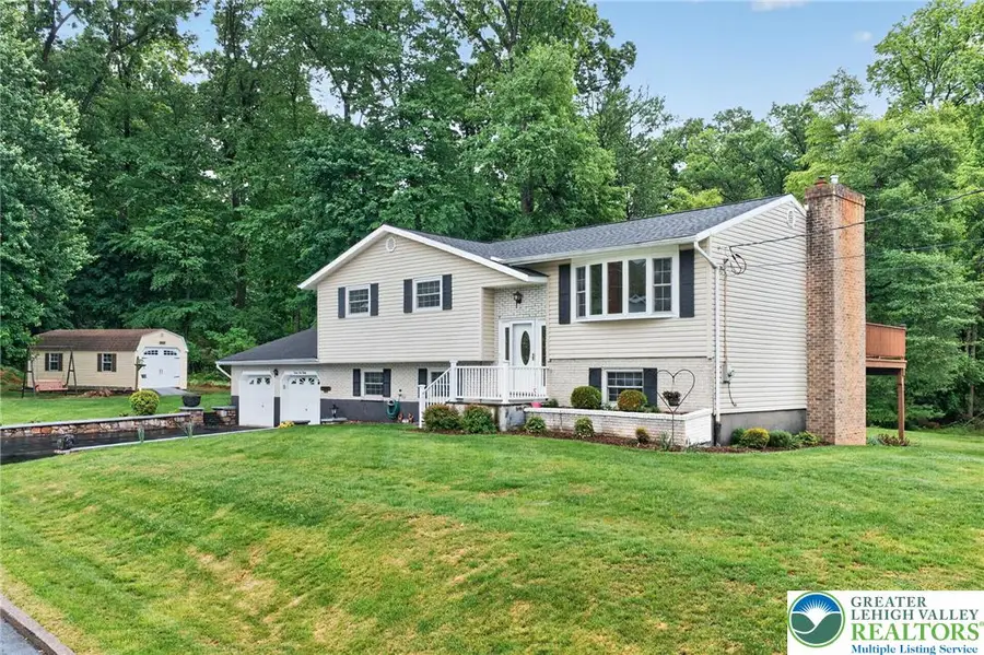 2590 31st Street Sw, Salisbury, PA 18103 - #2
