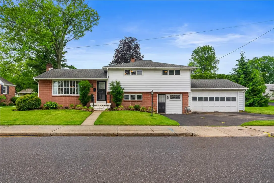 300 S 9th Street, Quakertown, PA 18951 - #1