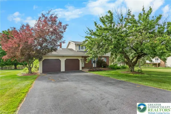 8034 Valley View Road, East Allen Twp, PA 18067