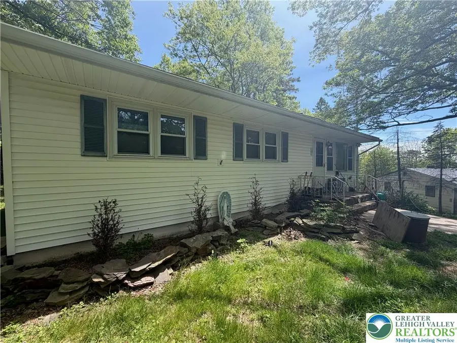 8 Laurel Lane, Mount Pocono, PA 18344 - #2