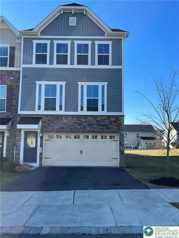 2191 Cook Drive, Bethlehem Twp, PA 18045