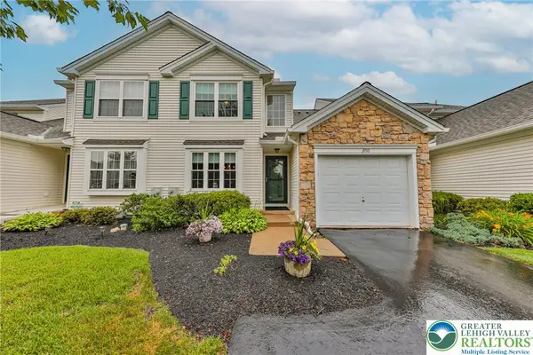 300 Park Ridge Drive, Easton, PA 18040