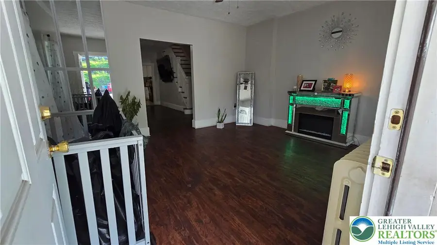 900 W Main St, Plymouth, PA 18651 - #3