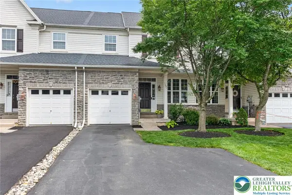 1071 King Way, Upper Macungie Twp, PA 18031