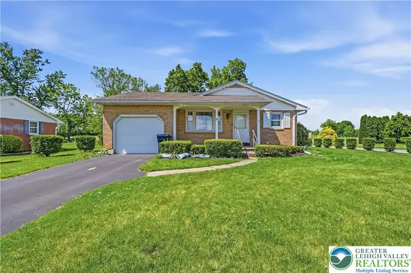 78 Colonial Road, Hanover Twp, PA 18109