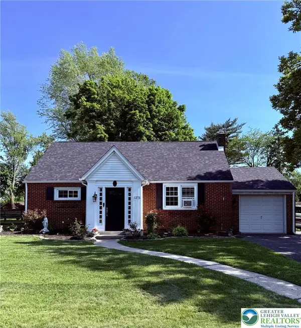 1275 W Macada Road, Bethlehem City, PA 18017